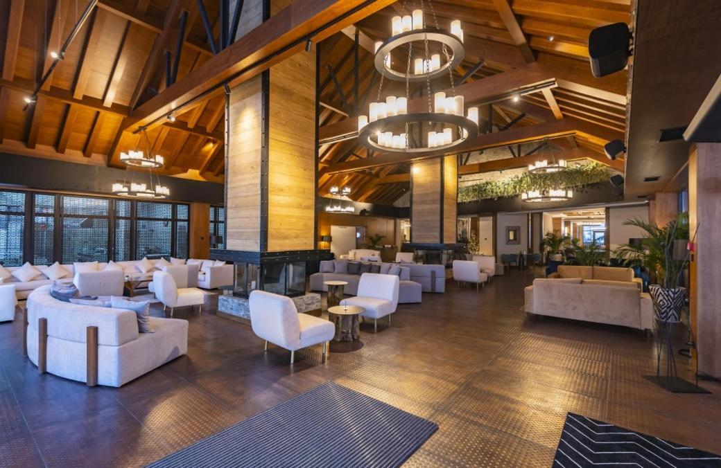 Ambassadori Goderdzi Hotel Eksteriør billede